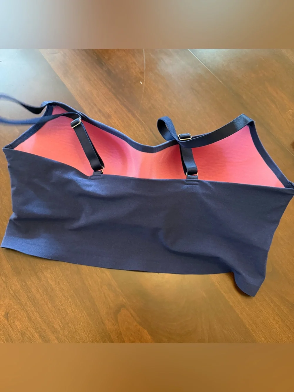 2 PINK Victoria’s Secret Wireless Lightly Lined Bra size large - Picture 4 of 10